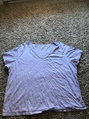 Old Navy Light Lavender V-Neck Short Sleeve Tee